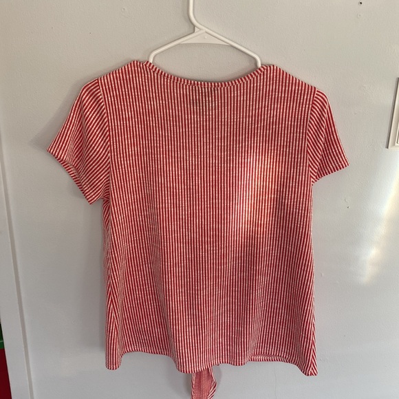 W5 Striped Red Top with Tie Front. Size Med - Picture 4 of 4